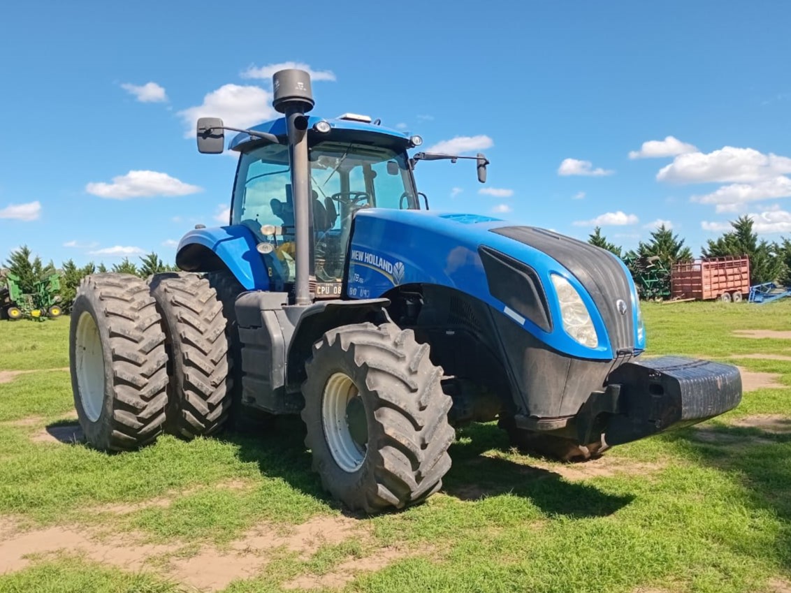 Tractor New Holland T8 355, año 2012