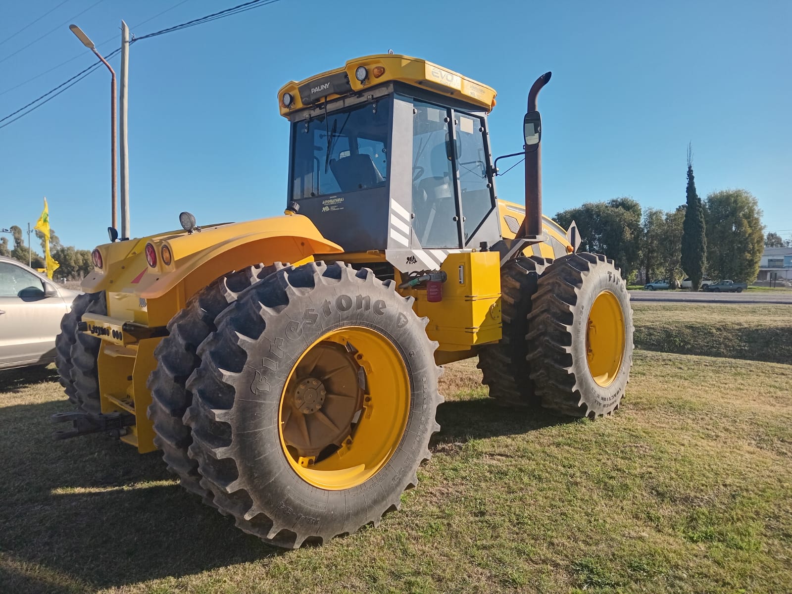 Tractor Pauny 540c, año 2022