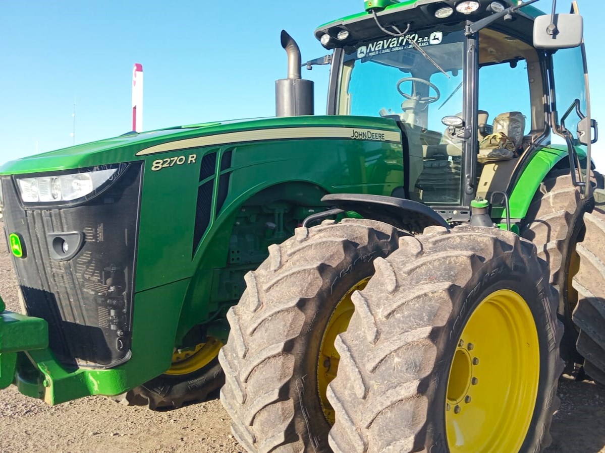 Tractor John Deere 8270R, año 2019