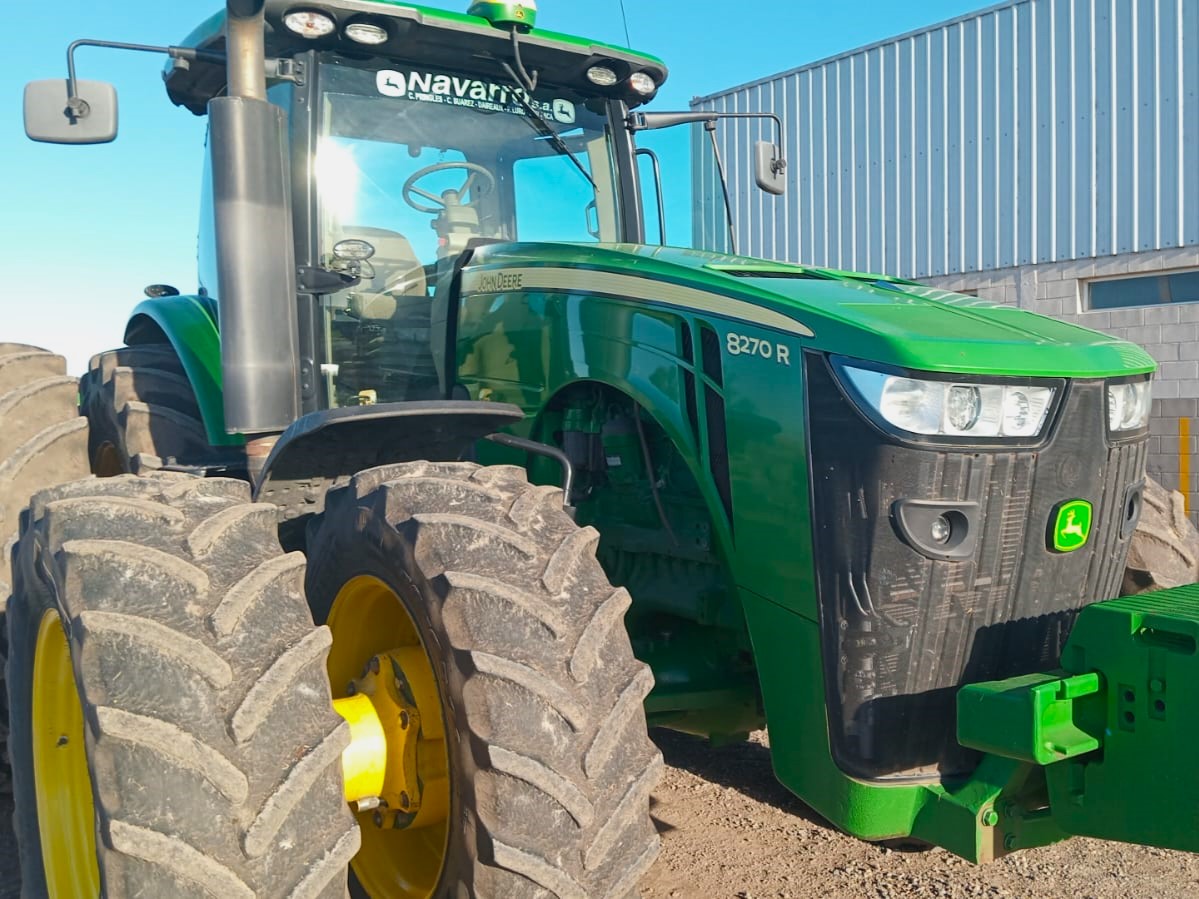 Tractor John Deere 8270R, año 2019