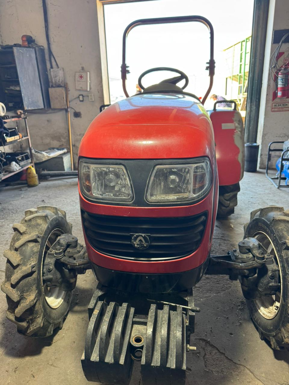 Tractor Hanomag 304 A, año 2022