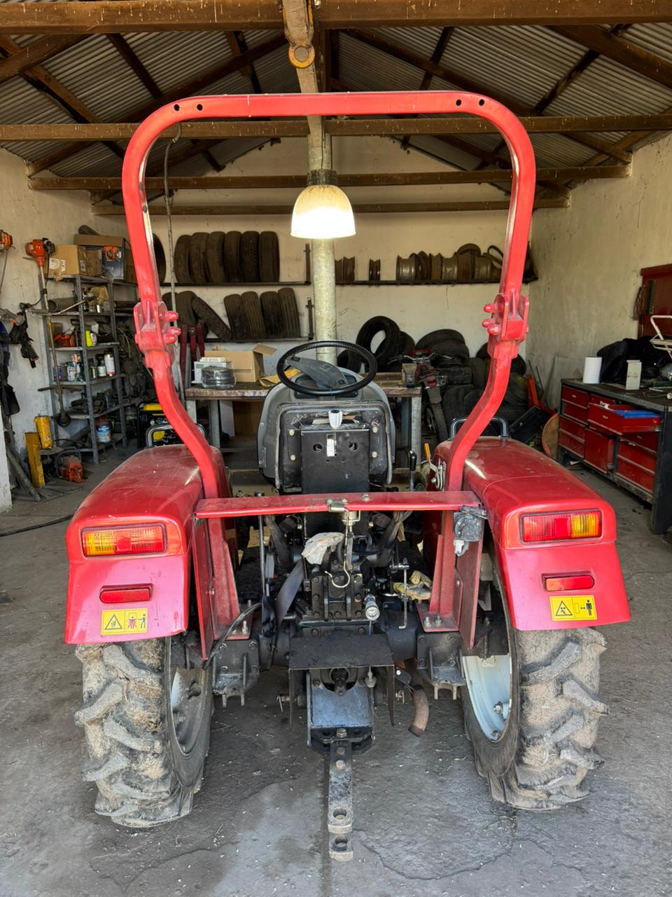 Tractor Hanomag 304 A, año 2022